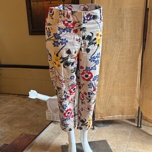 Floral Crop Women's Shorts - Multicolor